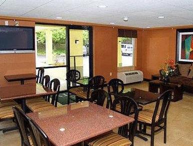 Mcintosh Hotel 2*