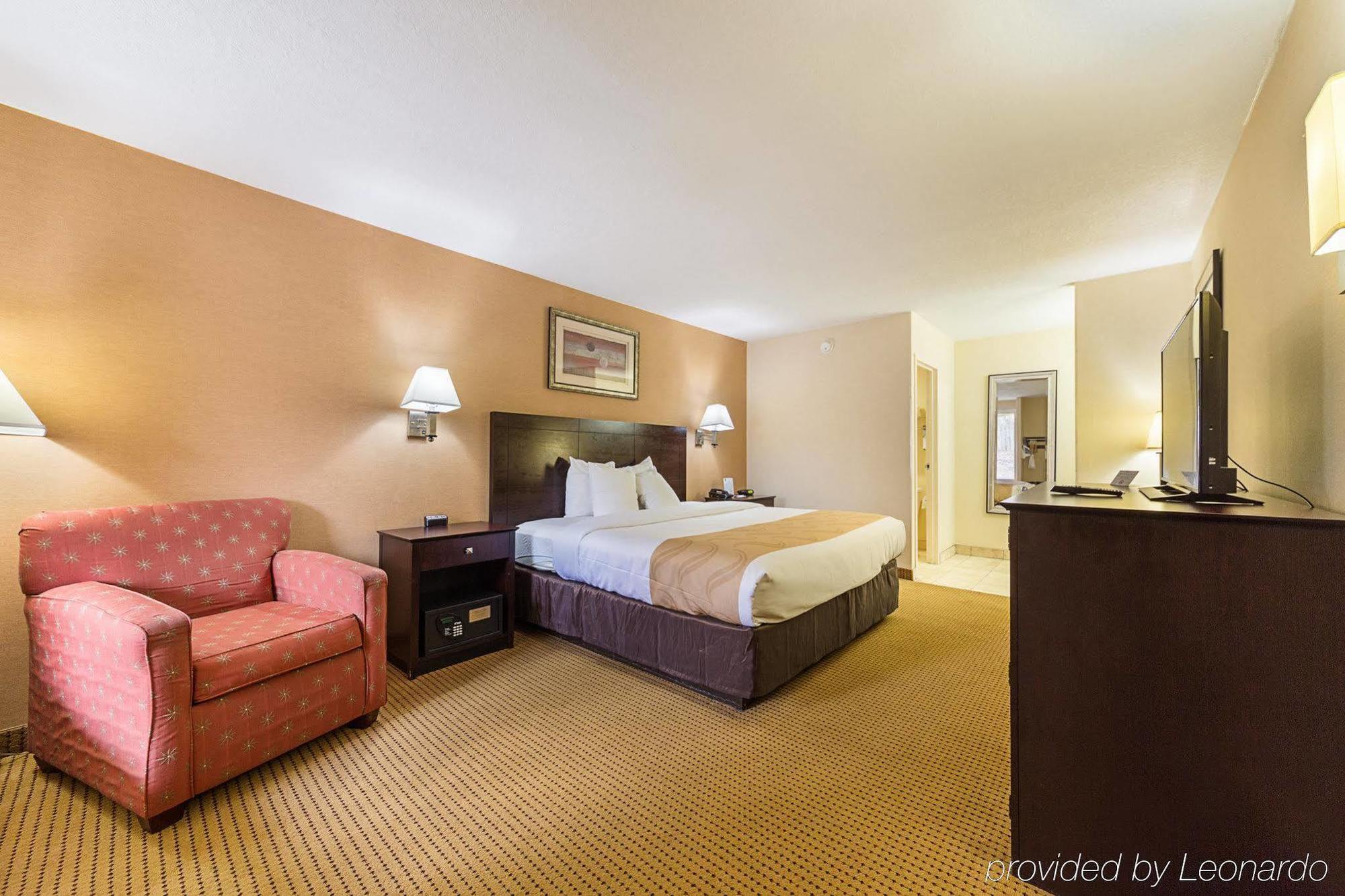 Mcintosh Hotel