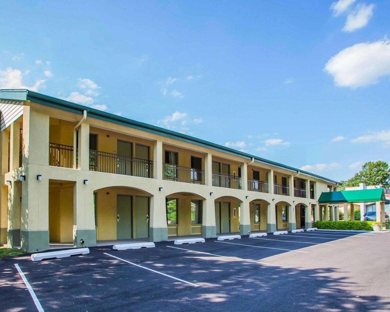 Mcintosh Hotel